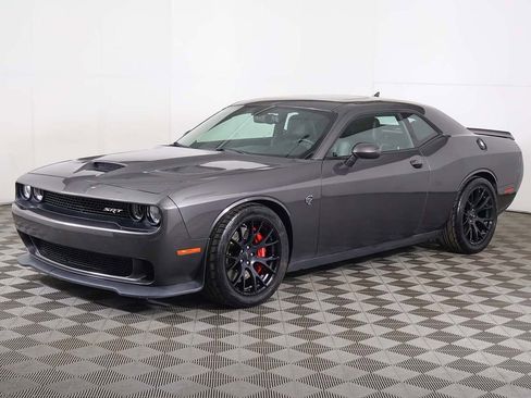 Used 2016 Dodge Challenger SRT Hellcat image 9
