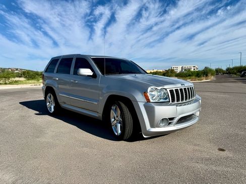 Used 2007 Jeep Grand Cherokee SRT8 w/ SRT Option Group I AWD/4WD image 2