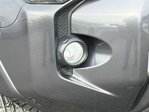 Used 2019 Toyota 4Runner SR5 Premium image 5