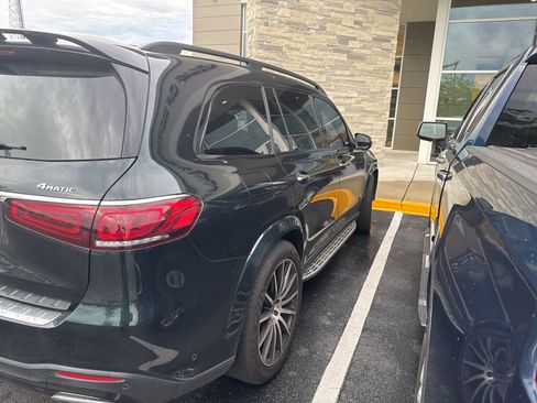 Used 2023 Mercedes-Benz GLS 450 4MATIC image 7