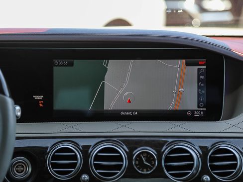 Used 2018 Mercedes-Benz S 560 Sedan image 14