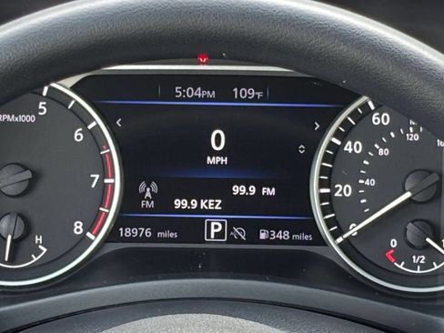 Used 2025 Nissan Sentra SV FWD image 38