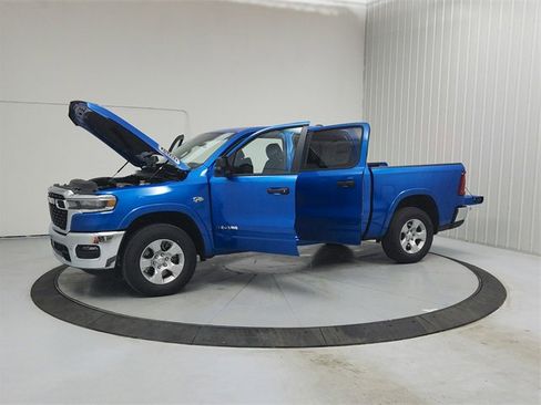 New 2026 RAM 1500 4x4 Crew Cab image 11