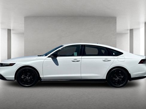 Certified 2025 Honda Accord SE image 7
