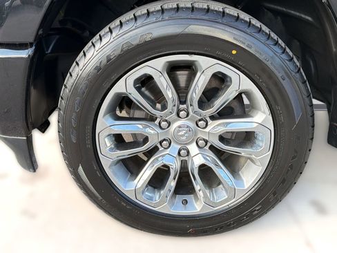 Used 2024 RAM 1500 Laramie image 11