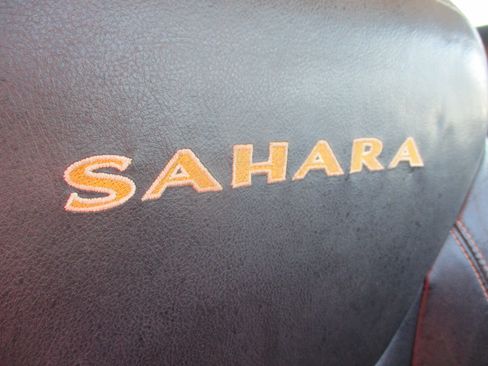 Used 2014 Jeep Wrangler Sahara w/ Connectivity Group AWD/4WD image 21