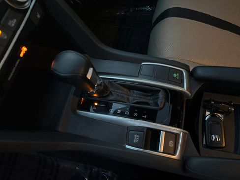 Used 2016 Honda Civic Touring image 24