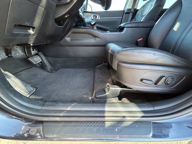 Used 2025 Kia Sorento EX AWD/4WD image 26