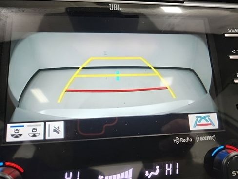 Used 2019 Toyota Camry SE image 5