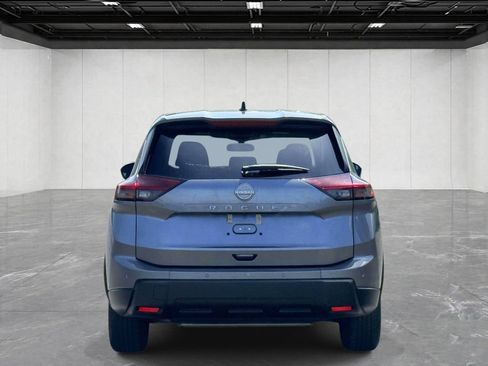 Used 2024 Nissan Rogue S FWD image 6