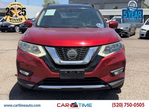 Used 2018 Nissan Rogue SV w/ Sun & Sound Touring Package FWD image 2