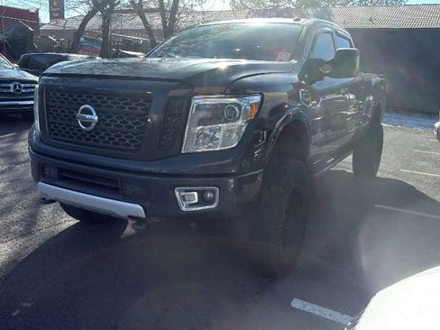 Used 2017 Nissan Titan PRO-4X w/ Pro-4x Convenience Package image 1