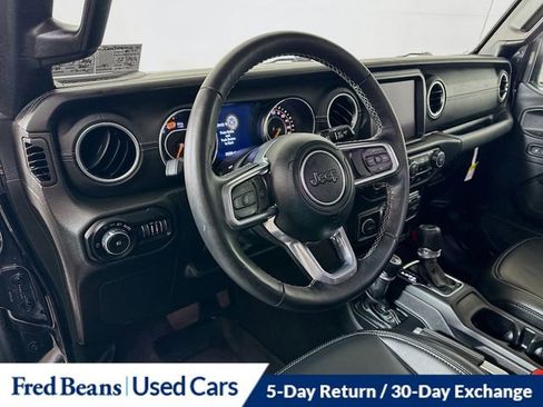 Used 2022 Jeep Wrangler Unlimited Sahara w/ LED Lighting Group AWD/4WD image 11