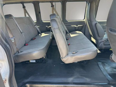 Used 2019 Chevrolet Express 2500 LS w/ Driver Convenience Package RWD image 7