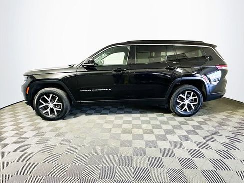Used 2024 Jeep Grand Cherokee L Limited w/ Luxury Tech Group II image 5