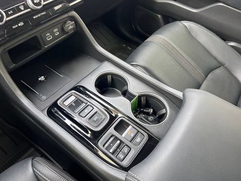 Used 2025 Honda Pilot Touring image 27