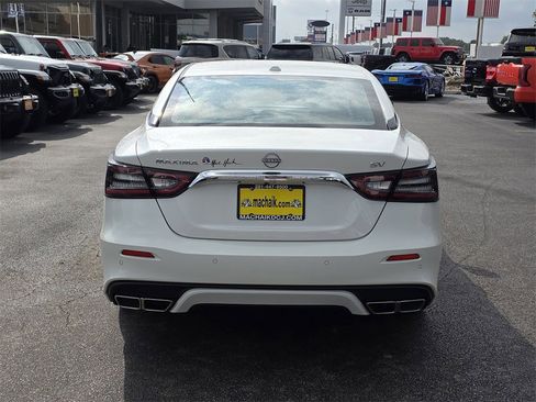 Used 2023 Nissan Maxima SV w/ Floor Mat Group image 5