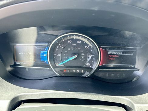 Used 2018 Ford Explorer Limited w/ Ford Safe & Smart Package FWD image 12