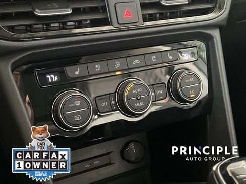 Used 2022 Volkswagen Taos SEL w/ Panoramic Sunroof Package image 24