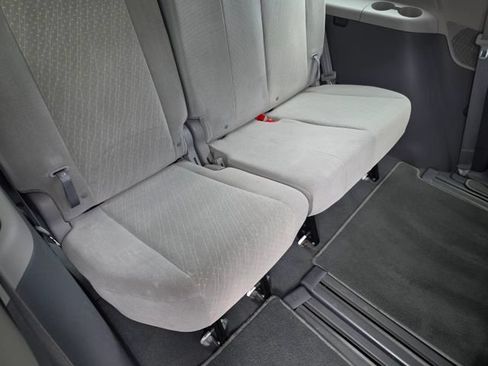 Used 2019 Toyota Sienna LE w/ LE Preferred Package FWD image 42