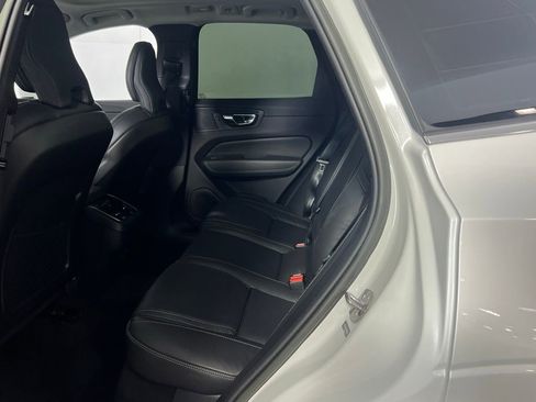 Used 2022 Volvo XC60 B5 Inscription w/ Advanced Package image 25
