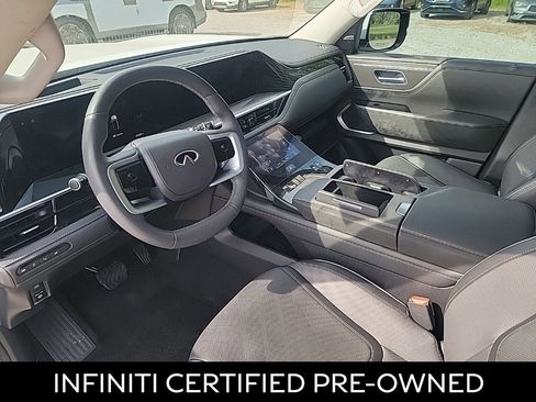 Certified 2025 INFINITI QX80 Luxe image 5