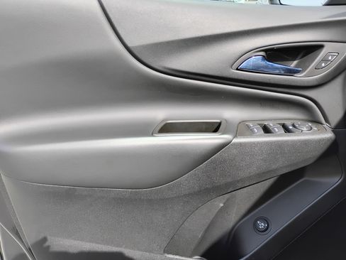 Used 2023 Chevrolet Equinox LT image 15