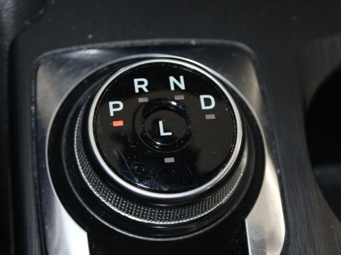 Used 2025 Ford Escape ST-Line w/ Tech Pack #1 FWD image 27