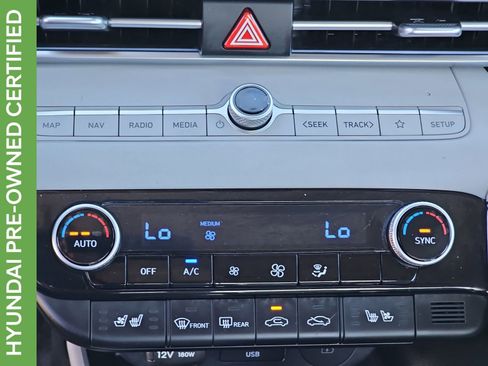 Certified 2025 Hyundai Elantra Limited image 27