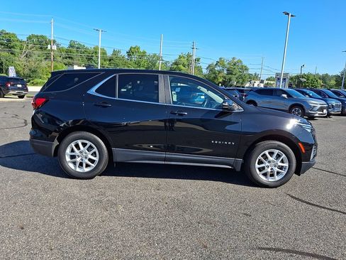 Used 2024 Chevrolet Equinox LT FWD image 10