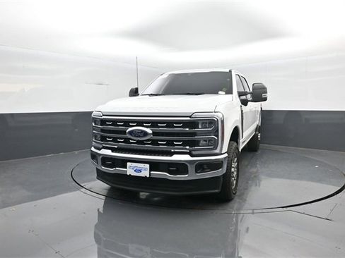 Certified 2025 Ford F350 Lariat image 3