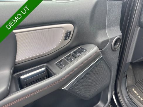 Used 2025 Ford Expedition Max Active AWD/4WD image 30