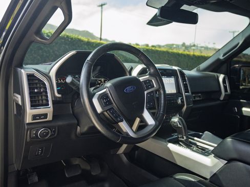 Used 2017 Ford F150 Lariat w/ Equipment Group 502A Luxury AWD/4WD image 16