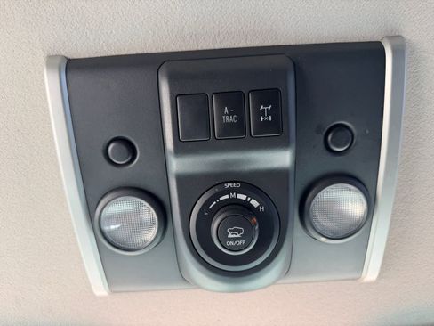 Used 2014 Toyota FJ Cruiser 4WD w/ Convenience Package image 27