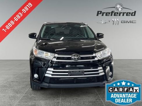 Used 2019 Toyota Highlander XLE w/ Carpet Mat Package (TMS) AWD/4WD image 12