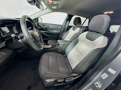 Used 2025 Chevrolet Trax LS image 13