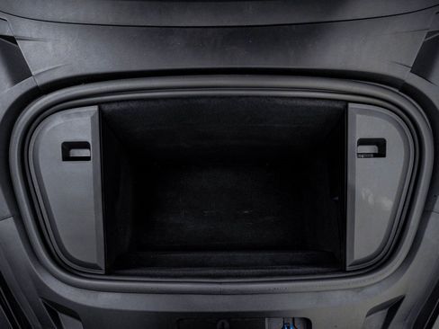 Used 2020 Porsche Taycan 4S image 27