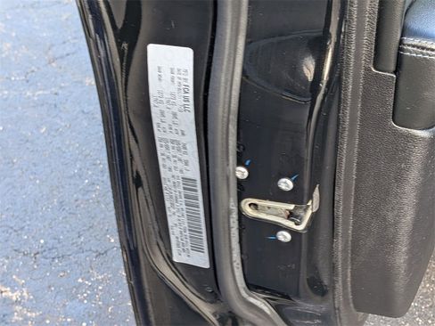 Used 2019 Jeep Cherokee Latitude Plus w/ Cold Weather Group image 23