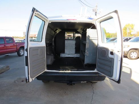 Used 2008 Ford E-250 and Econoline 250 E-250 image 28