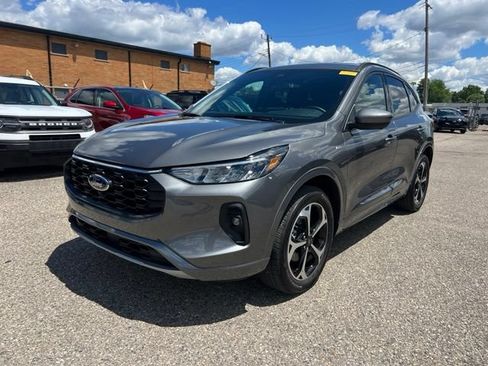 Certified 2024 Ford Escape ST-Line Select w/ Tech Pack #2 AWD/4WD image 29