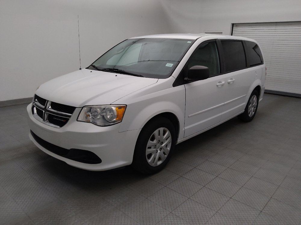 Used 2017 Dodge Grand Caravan SE FWD image 2