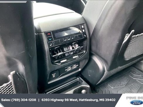 Used 2021 Jeep Grand Cherokee L Limited image 23