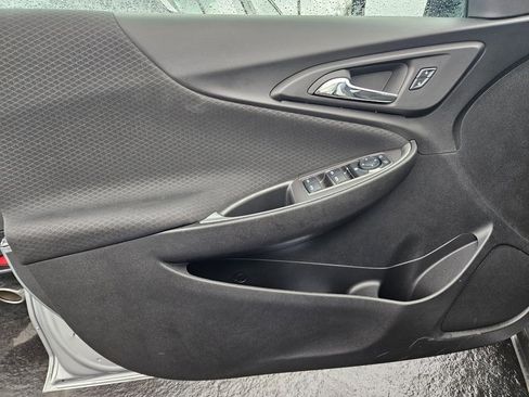 Certified 2025 Chevrolet Malibu LS image 10