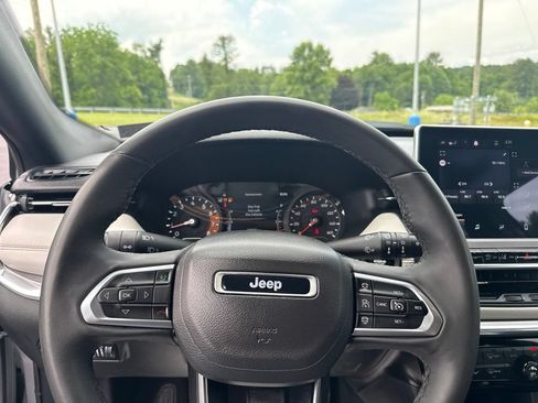 Used 2024 Jeep Compass Limited AWD/4WD image 24