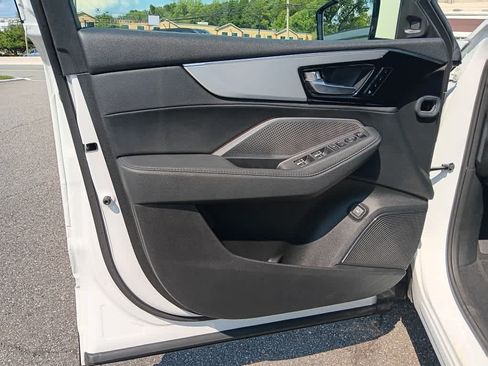 Used 2023 Acura MDX SH-AWD image 33