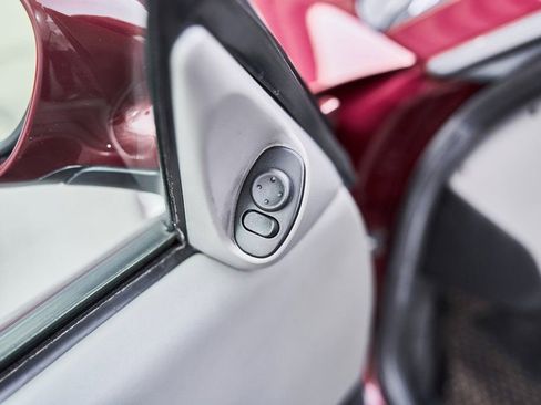 Used 2005 Porsche 911 Turbo image 35