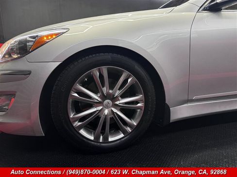 Used 2012 Hyundai Genesis 3.8 w/ Premium Pkg RWD image 34