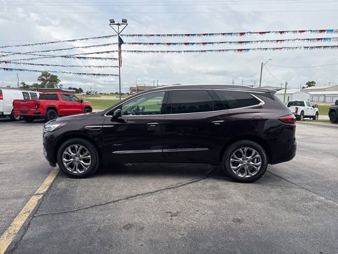 Used 2021 Buick Enclave Avenir w/ Avenir Technology Package AWD/4WD image 8