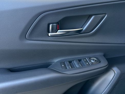 New 2026 Toyota Prius Plug-In Hybrid FWD image 12
