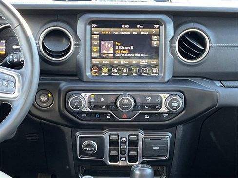 Used 2023 Jeep Wrangler Unlimited Sahara w/ Cold Weather Group image 15